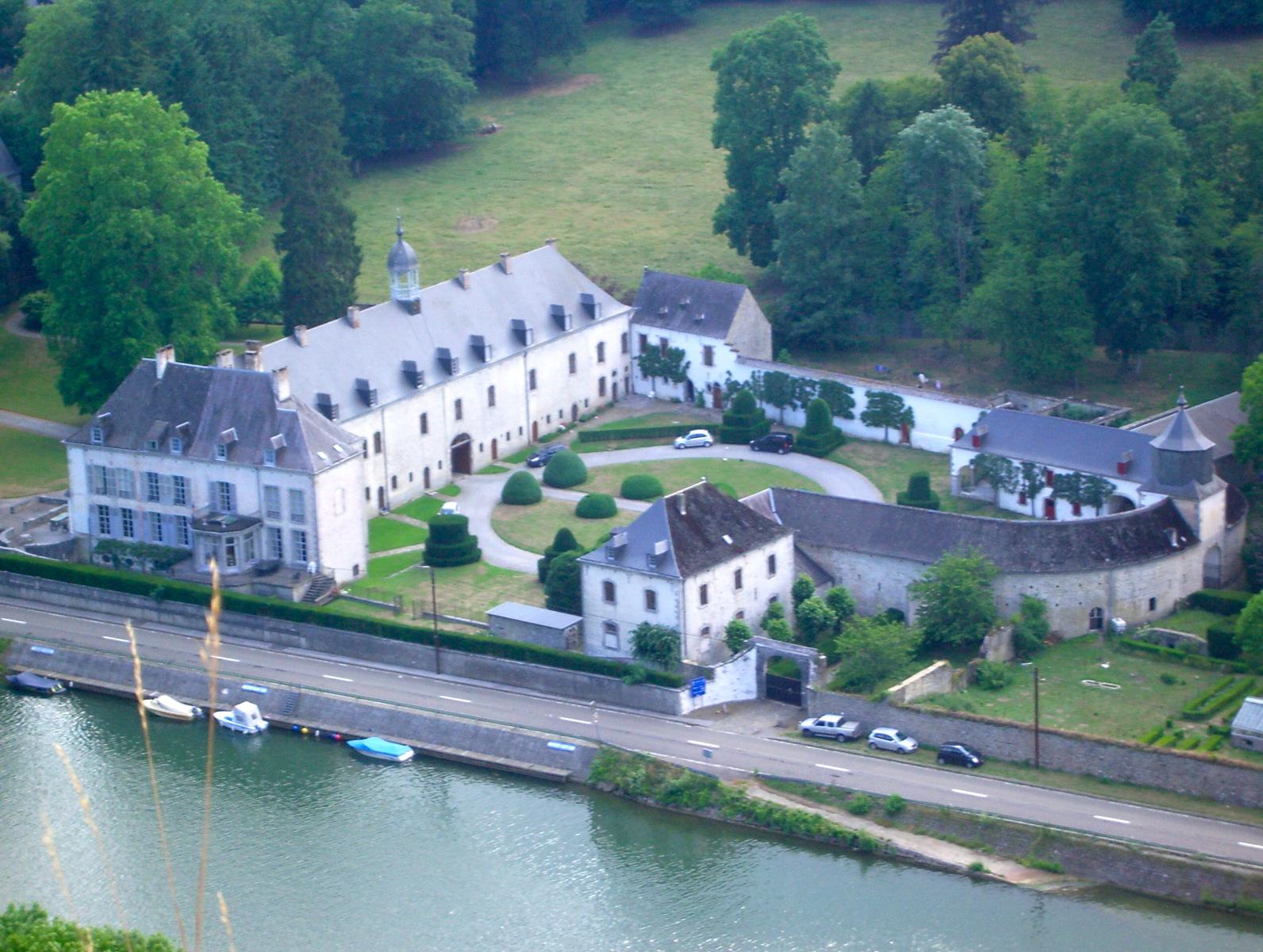 Abdij van Waulsort